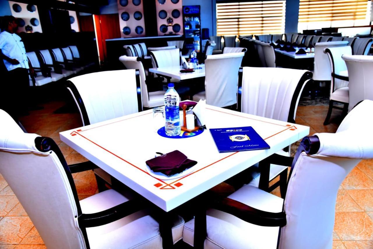 The Grand Krishna Luxury Hotel Chikmagalūr Exterior foto